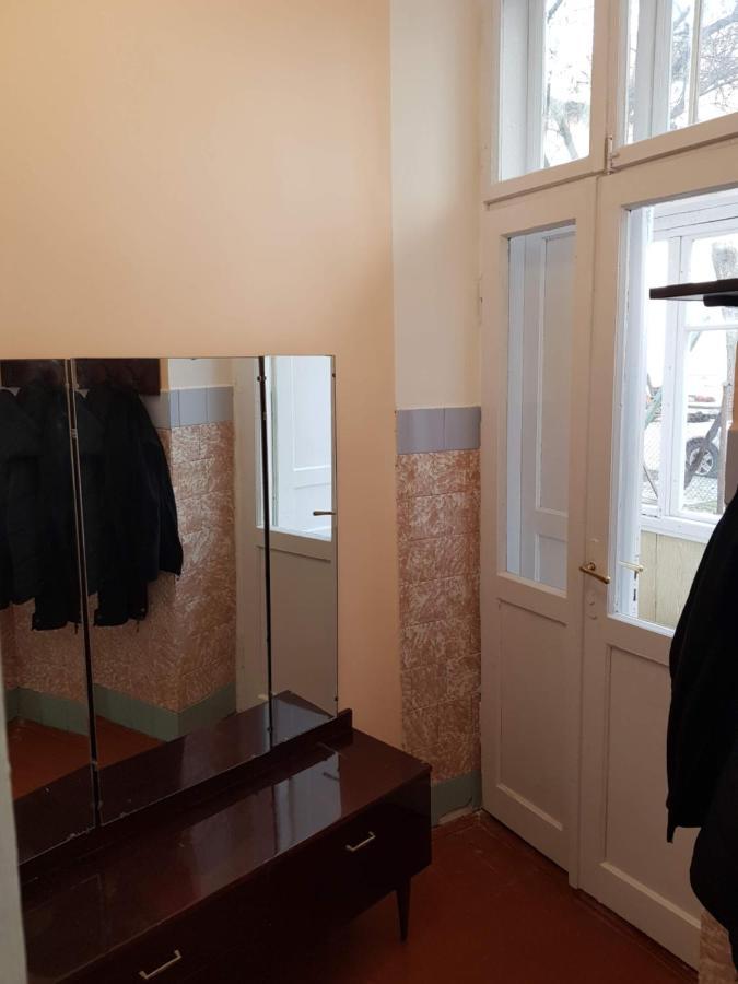 Зручна І Комфортна Квартира Недалеко Від Вокзалу І Центру Міста Lviv Luaran gambar